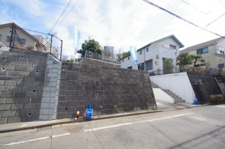 【前面道路含む現地写真】 | 【仲介手数料無料！！】多摩市永山2丁目　売地　3980万円