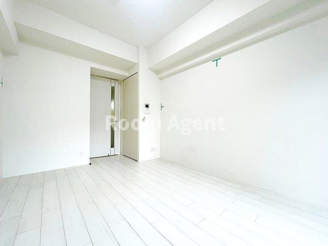 プレサンス東別院駅前の居間・リビング