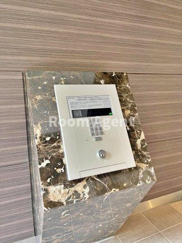 プレサンス東別院駅前のエントランス