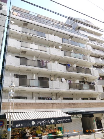 【外観】 | ワコーレ第2板橋マンション | 洗練された印象の外観で訪れる人の記憶にも残るスタイリッシュな邸宅。