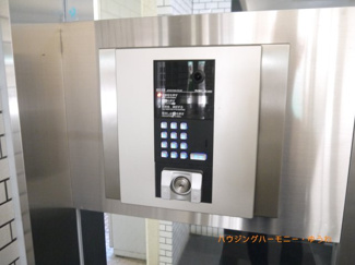 【その他共用部分】 | オートロック付になっていますので、不審者対策は、しっかりとしています。