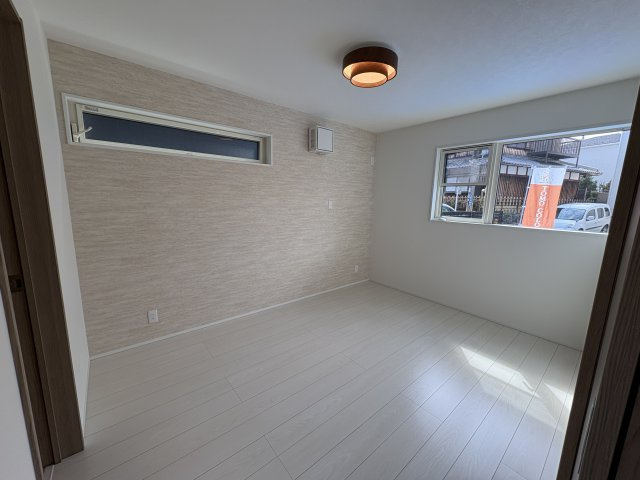 大津市大江4丁目　新築戸建の洋室