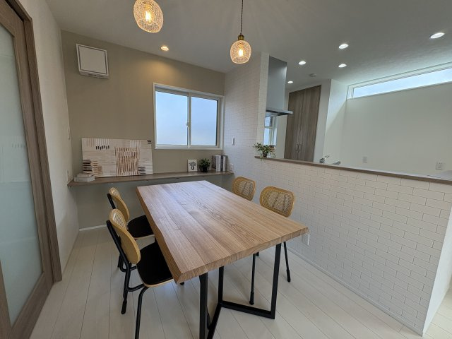 大津市大江4丁目　新築戸建の居間・リビング