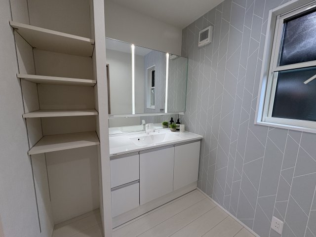 大津市大江4丁目　新築戸建の独立洗面台