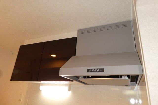 グランツグルンのキッチン|キッチン上収納