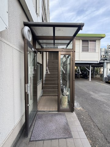 リナス恋ヶ窪のエントランス