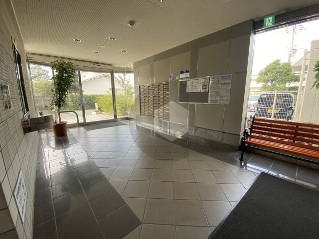 メゾン菱江のロビー