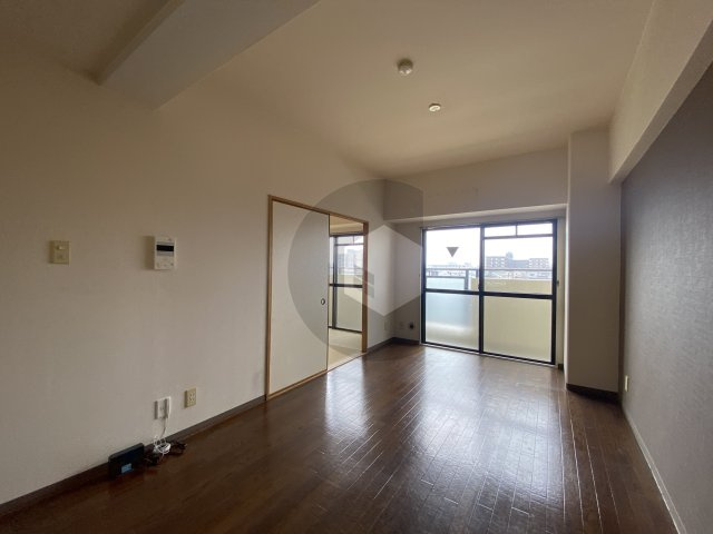 メゾン菱江の居間・リビング