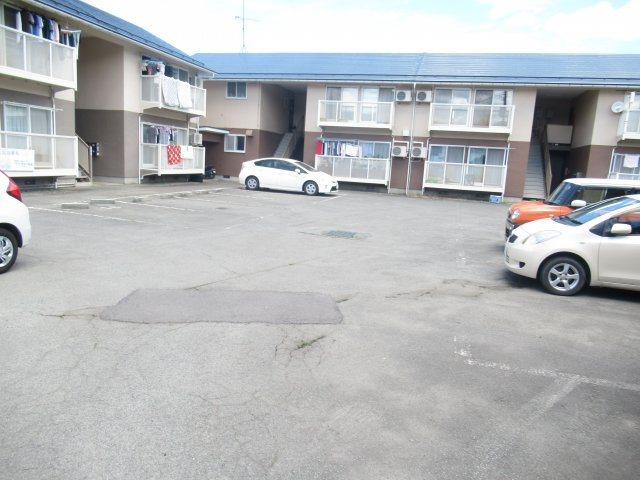 サン・ワイルドの駐車場