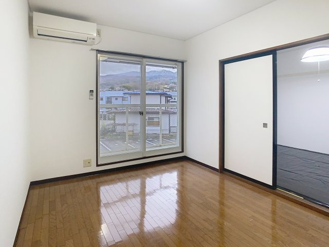 サン・ワイルドの洋室