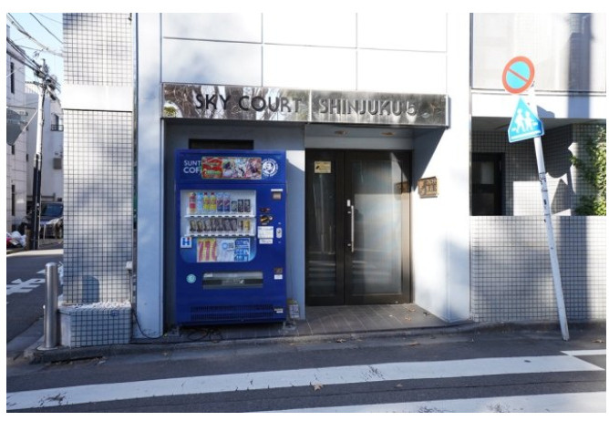 新宿区北新宿３丁目の賃貸マンションのエントランス|毎日通るエントランスはこのようになっています