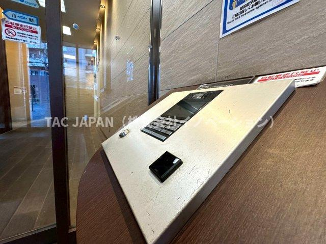 パルロード2の構造・工法・仕様|リビングには厳しい寒さでもパワフルに暖める天井カセットタイプのエアコンを2基新設しました。