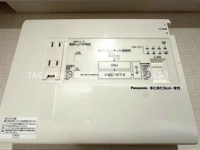 パルロード2の洗面所|【清潔感ある洗面ユニット】
つなぎ目が無くお手入れ楽々シームレス洗面ユニット。