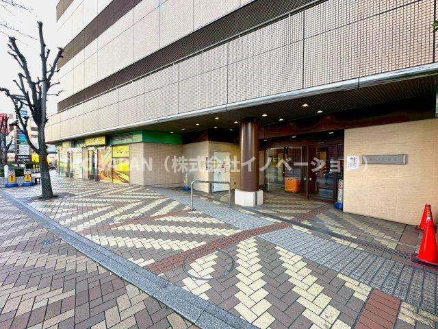 パルロード2の外観|【赤羽駅から徒歩2分】
都心へのアクセスが良好でありながら、家賃相場は比較的リーズナブル。飲食店も安くて美味しい店が多く、生活コストを抑えながら便利な暮らしができる点が大きな魅力です。