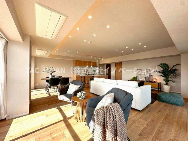 パルロード2の居間・リビング|【新生活応援キャンペーン実施中！】
当社でご成約のお客様に限り『仲介手数料が無料』または『生活家具・家電プレゼント』をお選びいただけます。
詳細はお気軽にお問合せください。