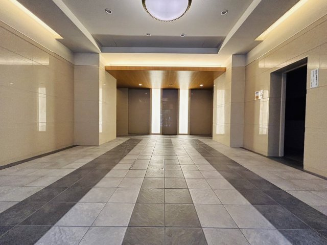 【エントランス】 | エスリード南森町