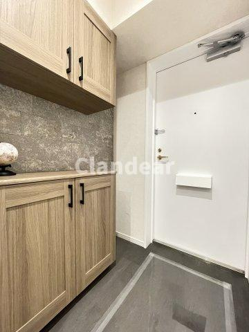 クレストコート金町の玄関|ドキドキの新生活も、安心してスタート。ぴったりの住まいを見つけませんか？クランディアが一緒に住まい選びをサポートします‼　まずは、お気軽にお問合せください　＃クランディア