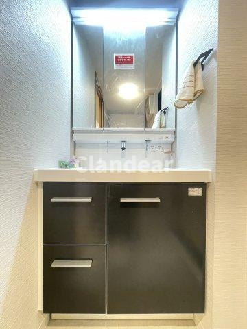 クレストコート金町の独立洗面台|ドキドキの新生活も、安心してスタート。ぴったりの住まいを見つけませんか？クランディアが一緒に住まい選びをサポートします‼　まずは、お気軽にお問合せください　＃クランディア