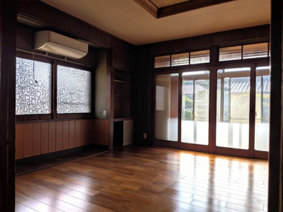 【居間・リビング】 | 平生町中古住宅 | おしゃれな居間です