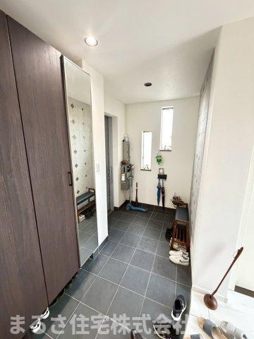 浮城町　住居兼事務所の玄関