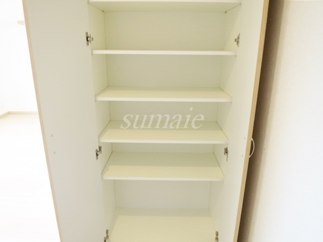 ルーブル東十条の収納|リビング収納です☆