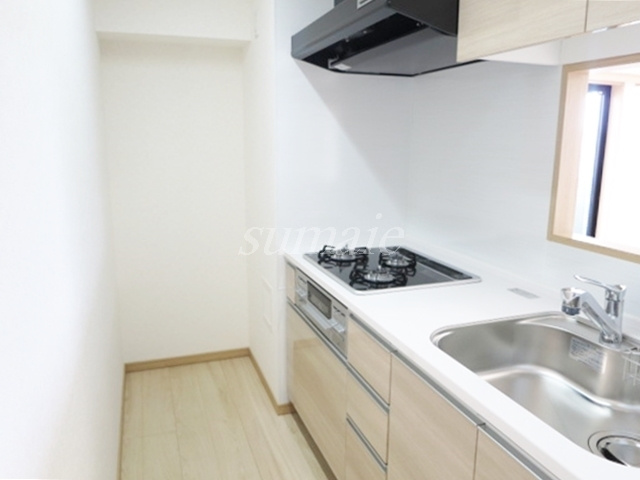 ルーブル東十条のキッチン|使いやすいシステムキッチンです☆