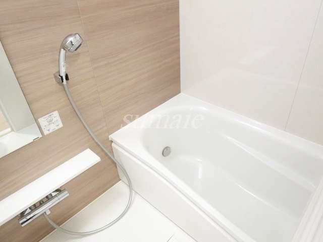 ルーブル東十条の浴室|足を伸ばしてゆっくり入れそうですね☆