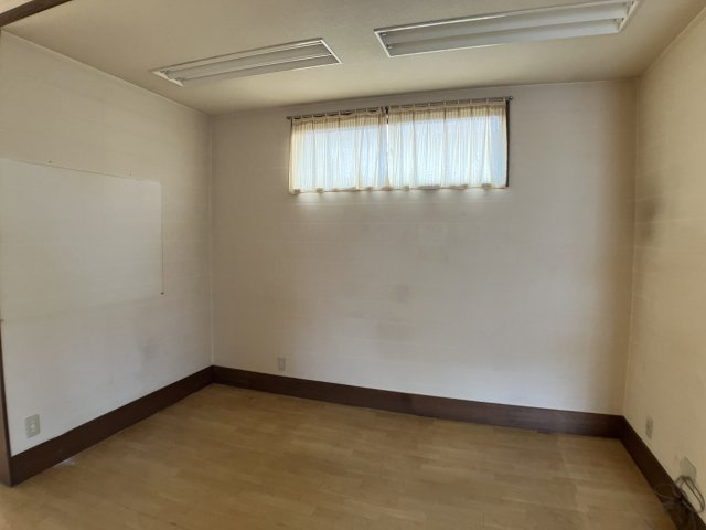 青山2丁目貸事務所・店舗の内装