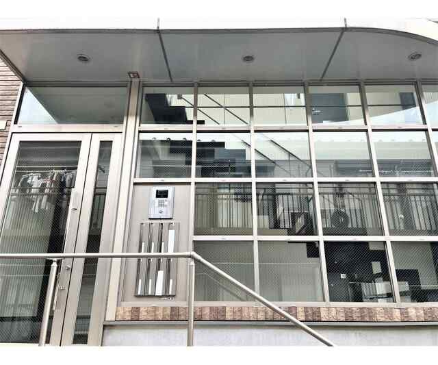 ウッドマンション・ホープのエントランス