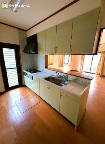 春日部市増富　中古一戸建てのキッチン