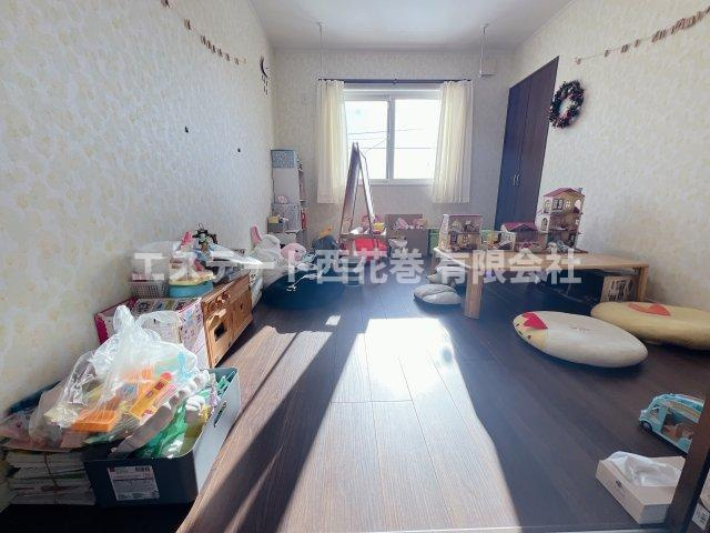 花巻市東和町土沢８区　土地建物の洋室