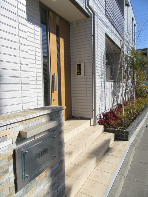 向日葵のエントランス|★駅又は現地待ち合わせでのご案内が可能です★