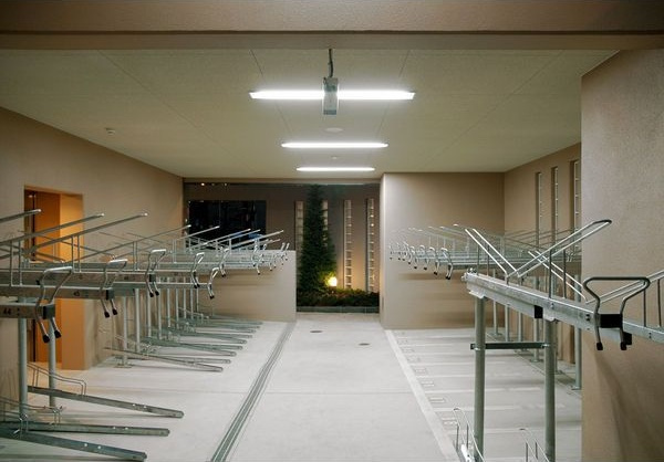 福岡市博多区堅粕１丁目の賃貸マンションの駐車場