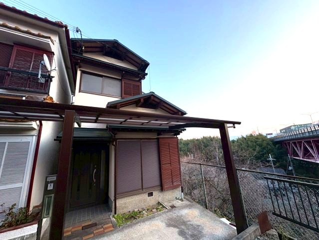 富田林市錦織南２丁目の一戸建ての外観
