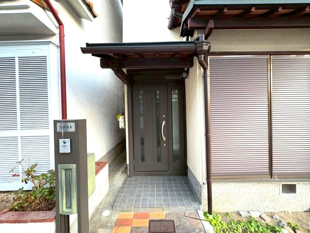 富田林市錦織南２丁目の一戸建てのエントランス