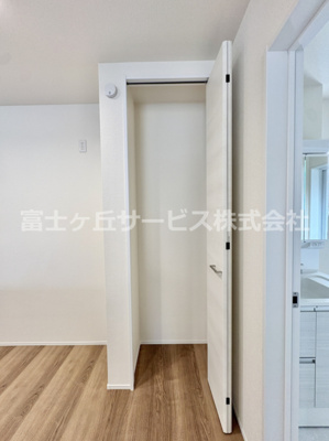【収納】 | 豊橋市西幸町 新築一戸建て | 小物を収納するのに便利です