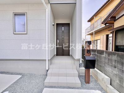 【エントランス】 | 豊橋市西幸町 新築一戸建て | エントランスです