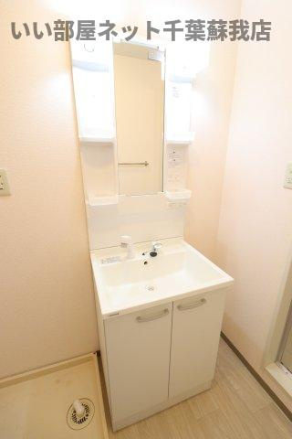 メイヒルズⅡの洗面所|明るい洗面所です