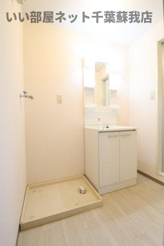 メイヒルズⅡの洗面所|朝の準備に活躍する、洗髪洗面化粧台！