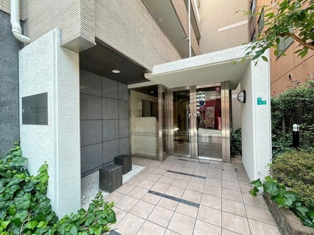 LUMINOUS新大阪のエントランス