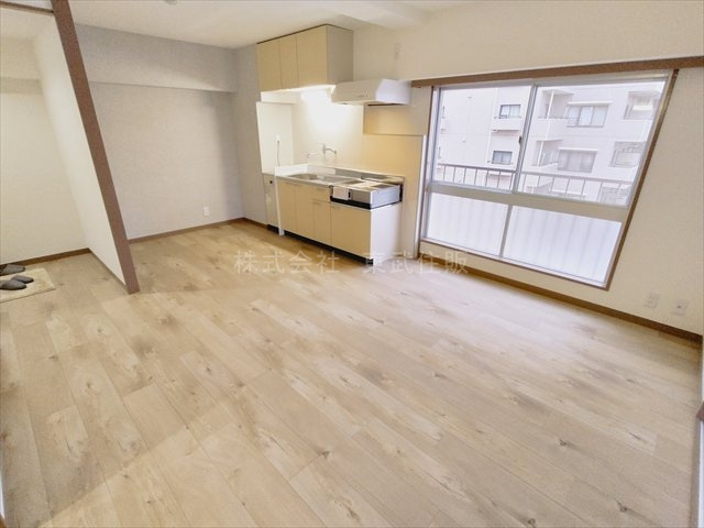 【居間・リビング】の画像
