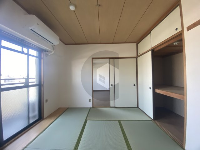 ロイヤルヴィラ東大阪の和室