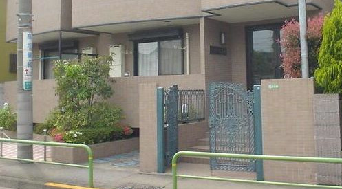 ロワイヤルコートのエントランス|エントランス☆