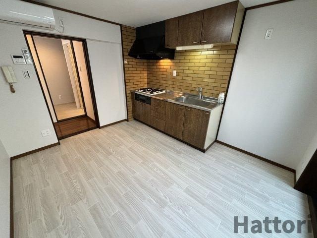 ハイツ西田の居間・リビング