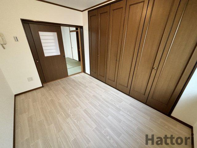 ハイツ西田の居間・リビング