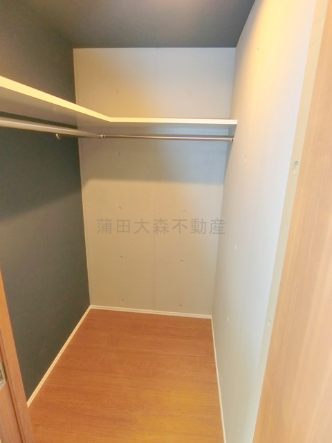 ラヴィエール羽田スカイゲートの収納|大型収納　ウォークインクローゼット！