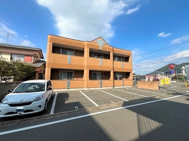 福岡市東区松香台１丁目のアパートの外観