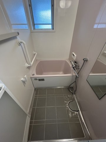 御崎南ビルの浴室|コンパクトで使いやすいお風呂です