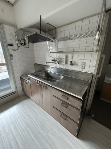 御崎南ビルのキッチン|使いやすいキッチンです