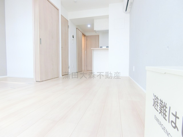 ラヴィエール羽田スカイゲートの居間・リビング|LDK10帖